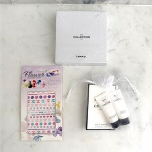 NIB CHANEL Black & Gold Key Holder/Bag Charm Set with extras gifts as a Bundle!